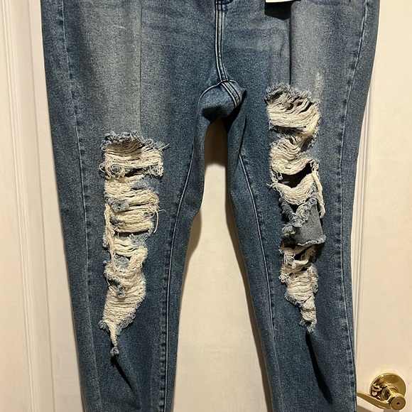Ms. Cello distressed jeans - Picture 3 of 7